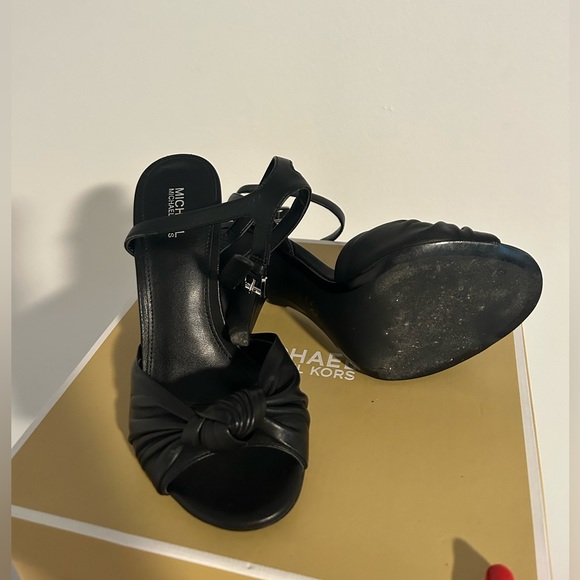 WORN ONCE Michael Kors knot heel - Picture 4 of 5